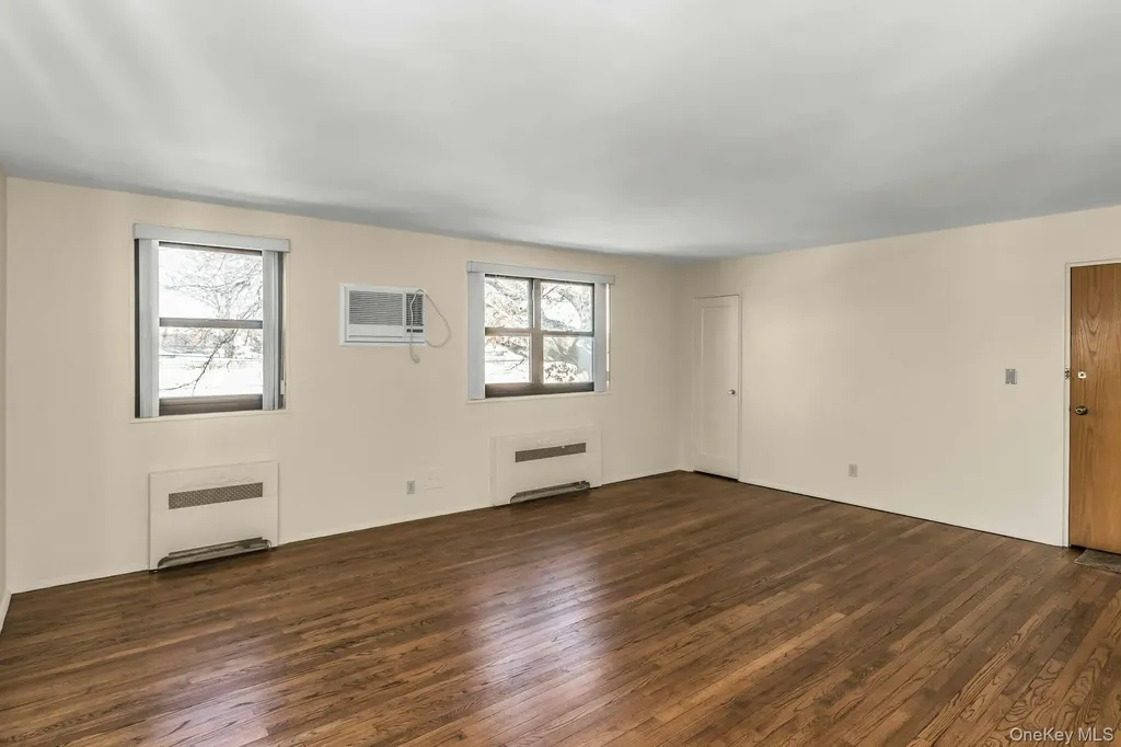 21-47 Utopia Parkway Whitestone NY 11357