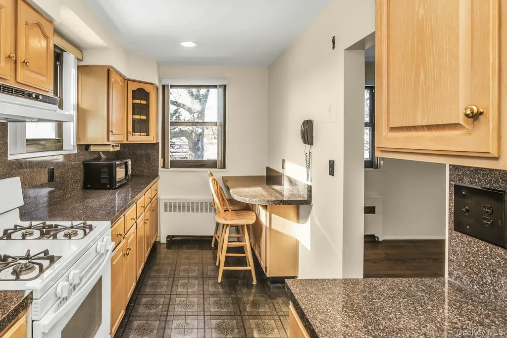 21-47 Utopia Parkway Whitestone NY 11357