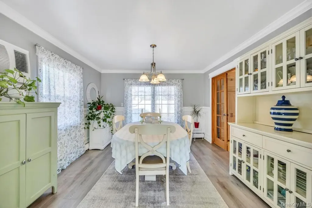 23 Haven Lane Levittown NY 11756