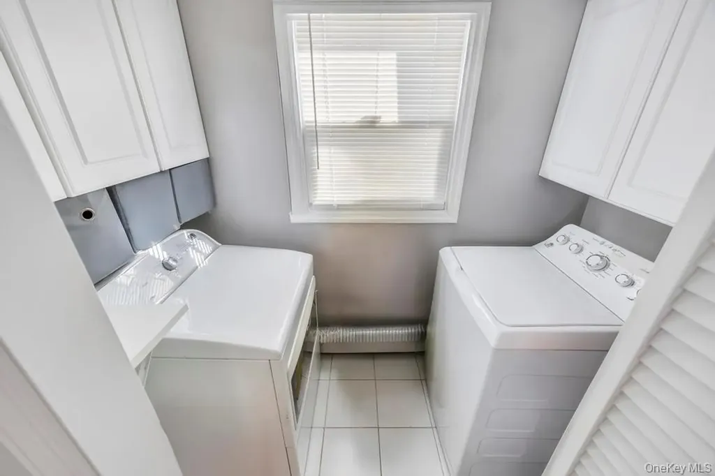 23 Haven Lane Levittown NY 11756