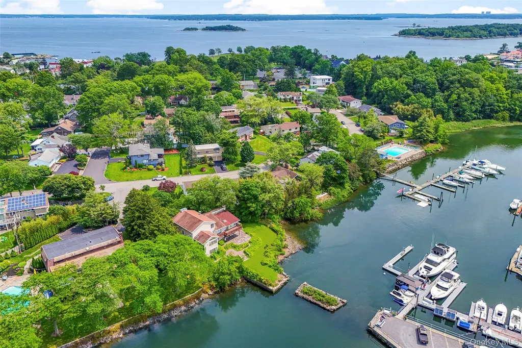 31 Clover Place New Rochelle NY 10805