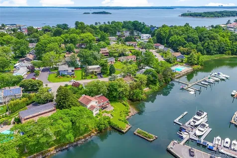 31 Clover Place New Rochelle NY 10805