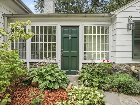 8 S Bedford Road Pound Ridge NY 10576