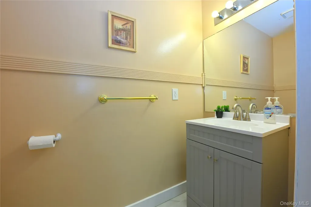 14 Kensington Way Middletown NY 10940