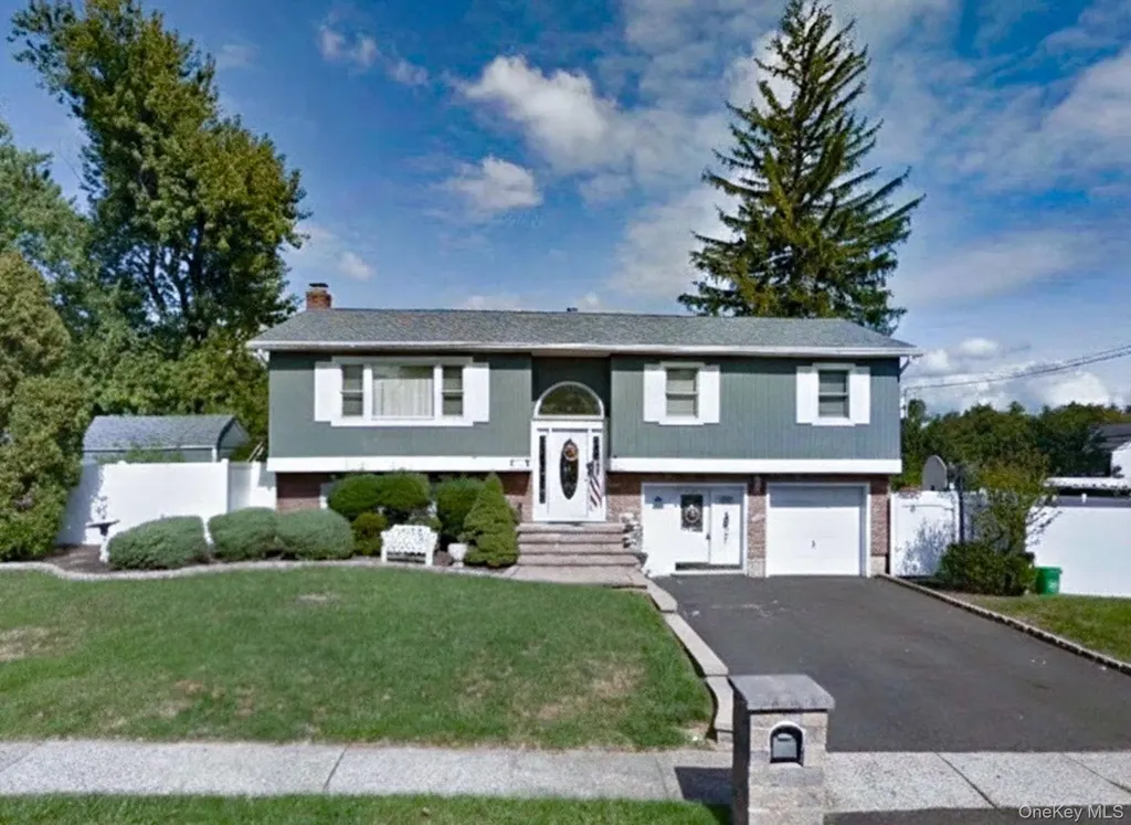 40 Pittsford Way Nanuet NY 10954