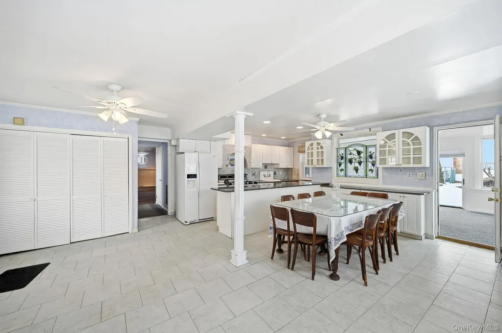 40 Pittsford Way Nanuet NY 10954