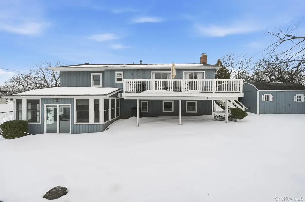 40 Pittsford Way Nanuet NY 10954