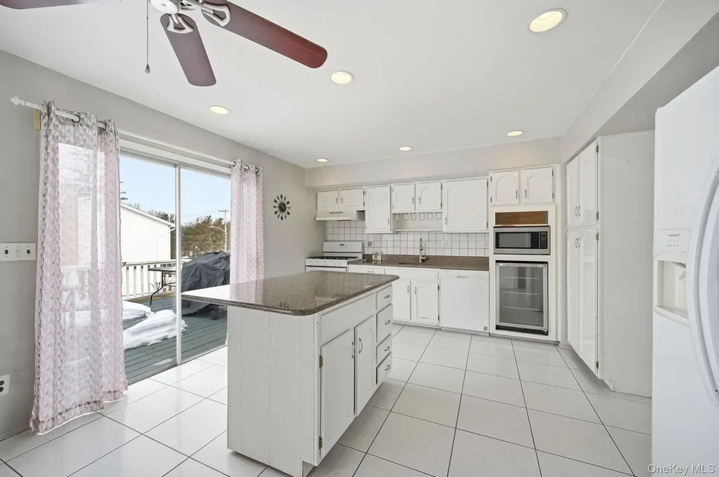 40 Pittsford Way Nanuet NY 10954