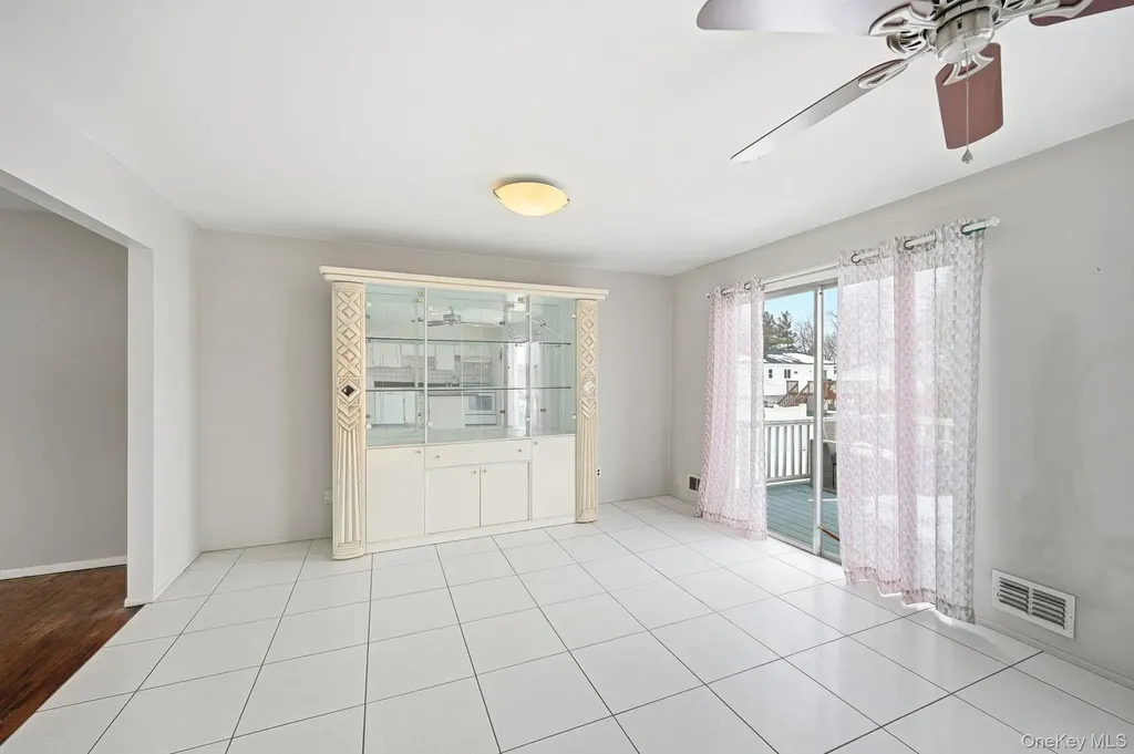 40 Pittsford Way Nanuet NY 10954