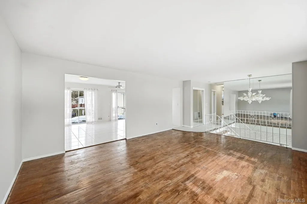 40 Pittsford Way Nanuet NY 10954