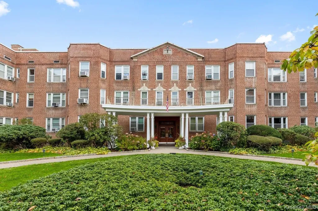 2 Overlook Road White Plains NY 10605