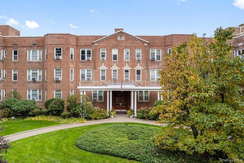 2 Overlook Road White Plains NY 10605