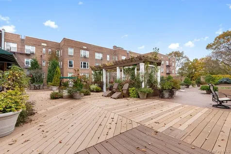 2 Overlook Road White Plains NY 10605