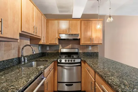 2 Overlook Road White Plains NY 10605