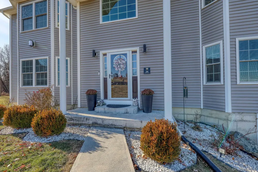 34 Meadow View Drive Marlboro NY 12542