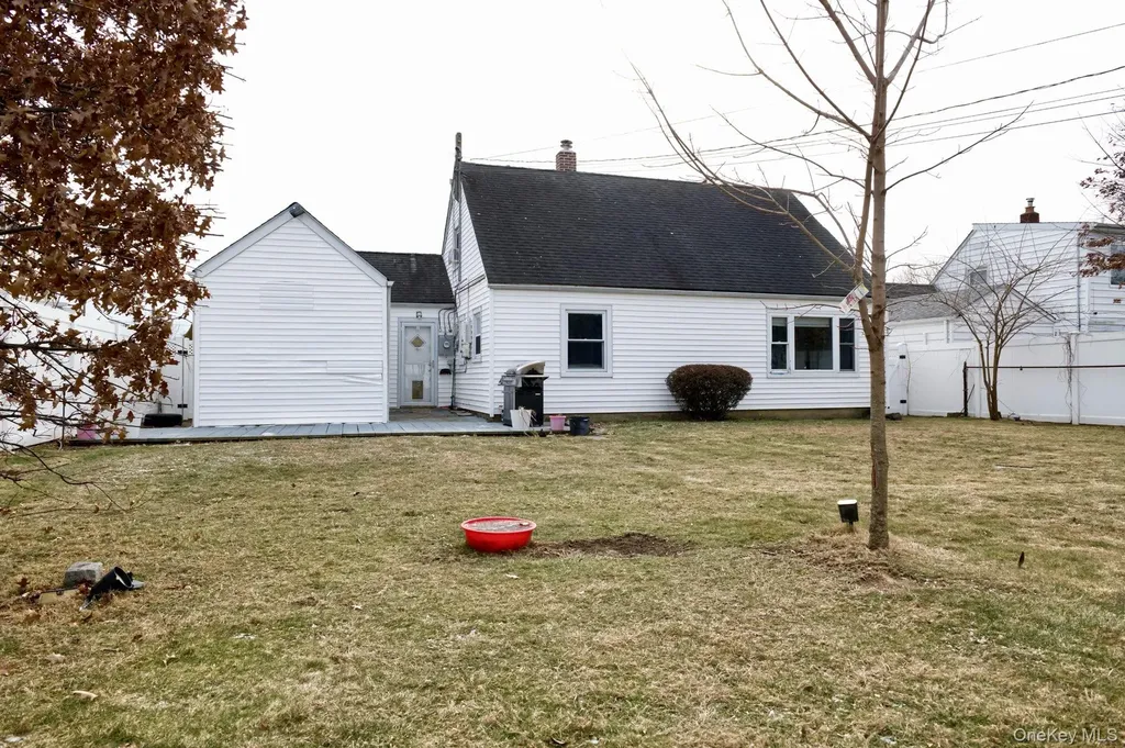 59 Corncrib Lane Levittown NY 11756