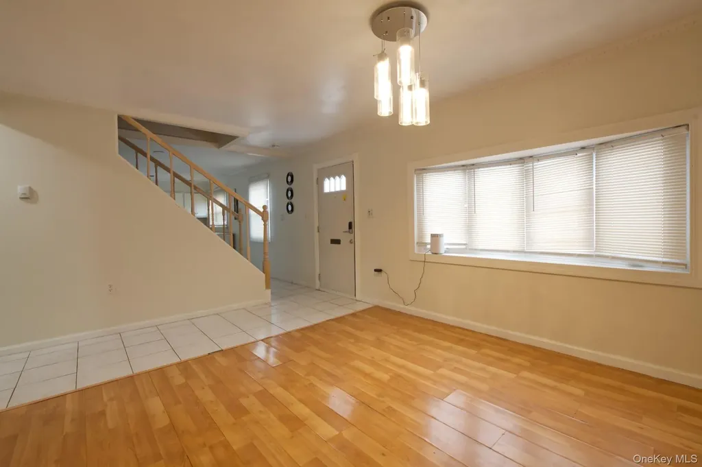 59 Corncrib Lane Levittown NY 11756