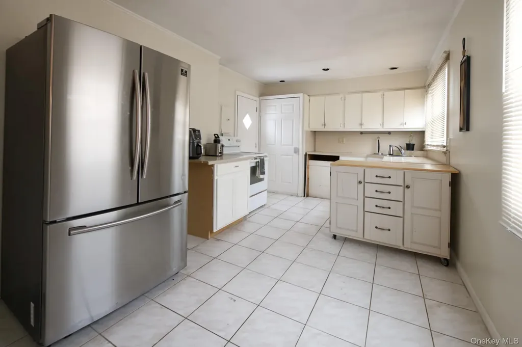 59 Corncrib Lane Levittown NY 11756