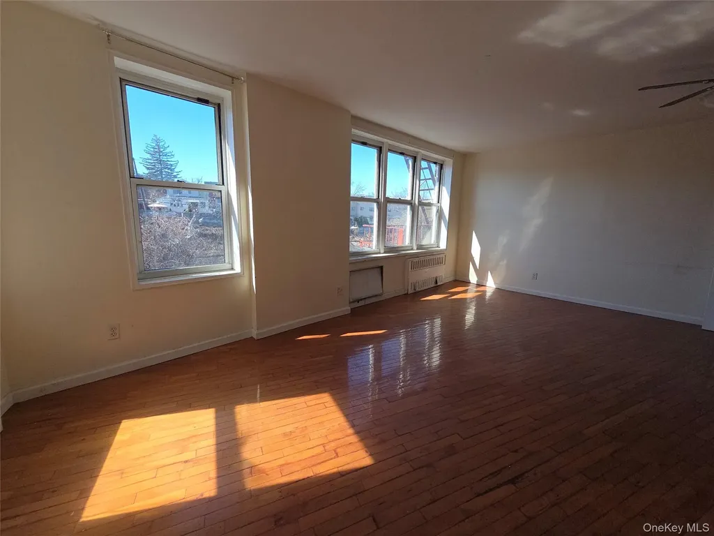 86-16 60th Avenue Flushing NY 11373