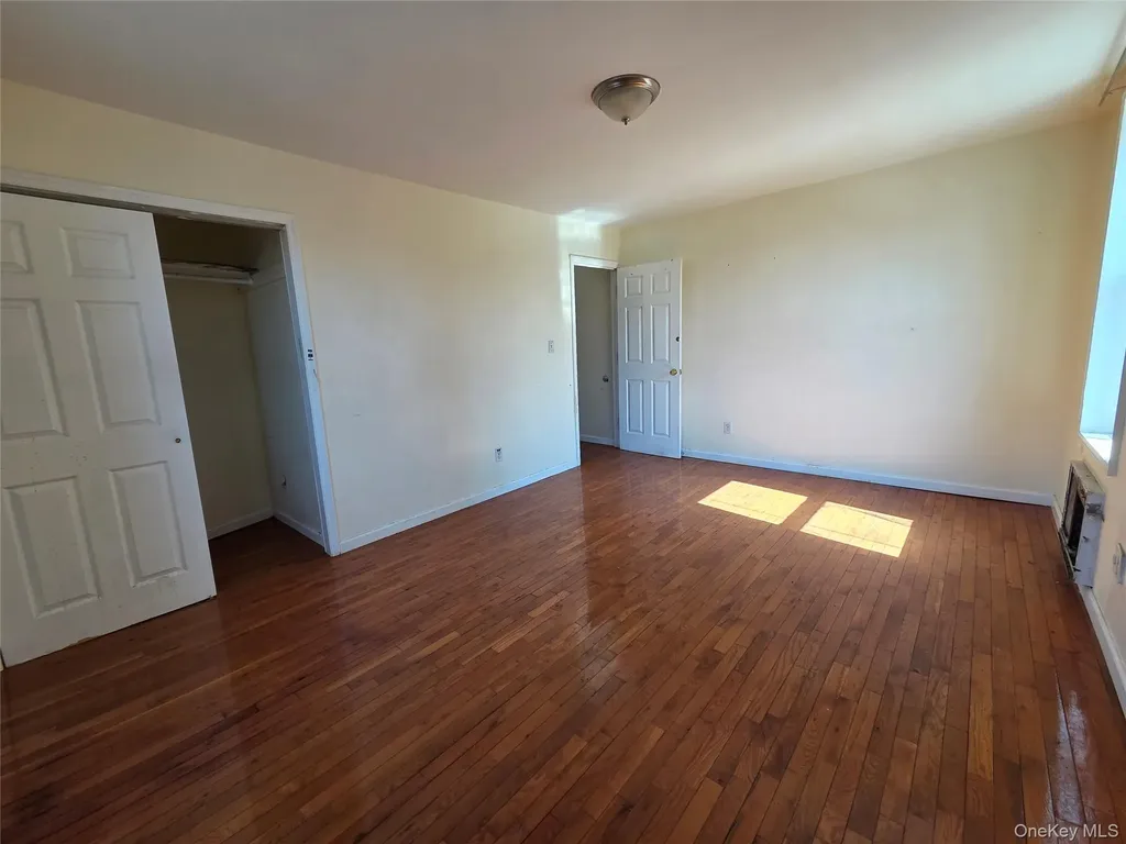 86-16 60th Avenue Flushing NY 11373