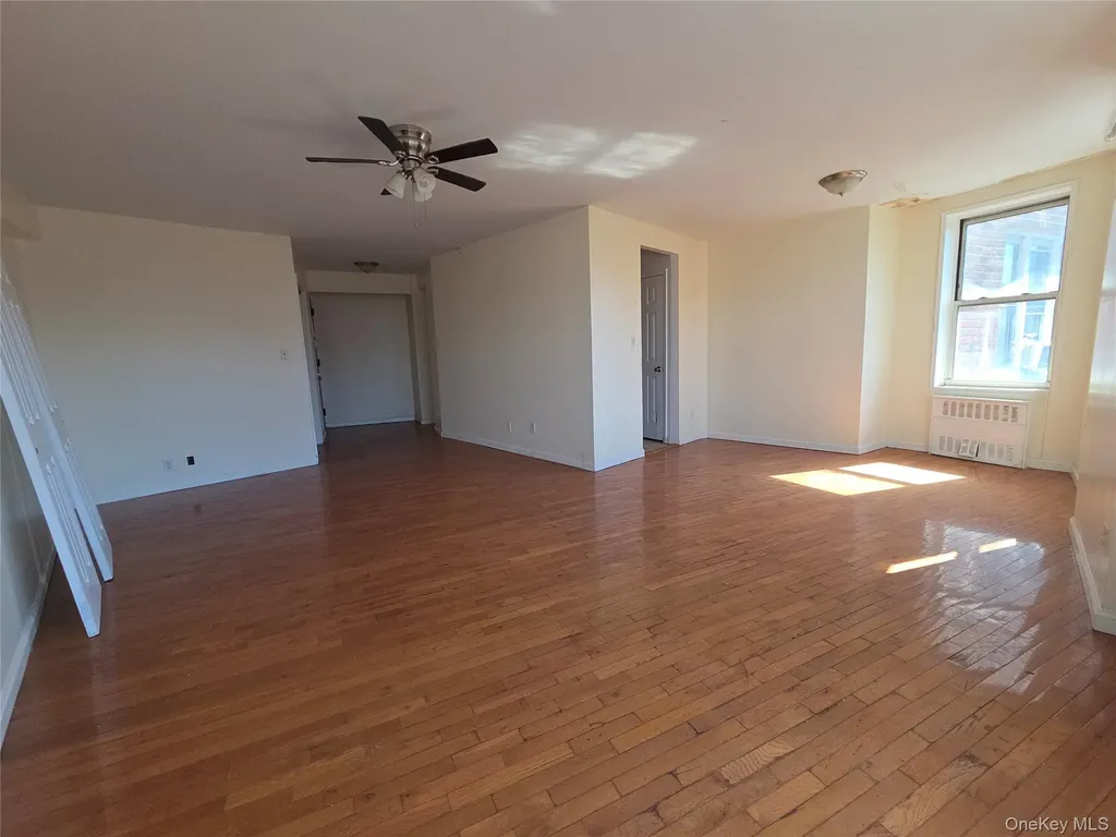 86-16 60th Avenue Flushing NY 11373