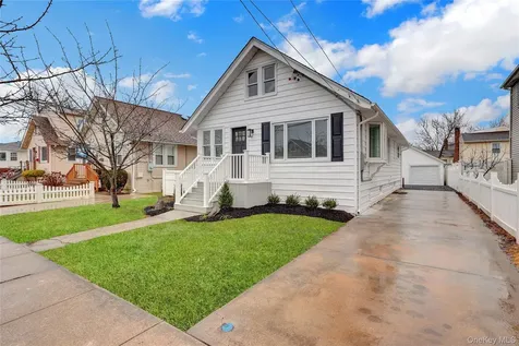 820 Jefferson Street Baldwin NY 11510