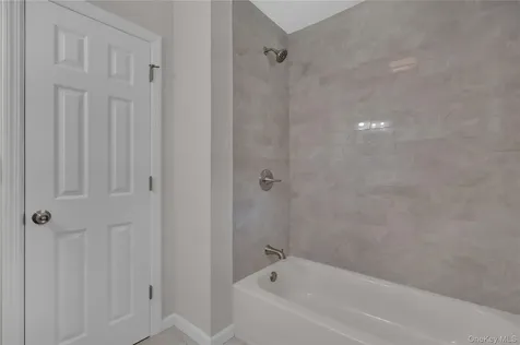 820 Jefferson Street Baldwin NY 11510