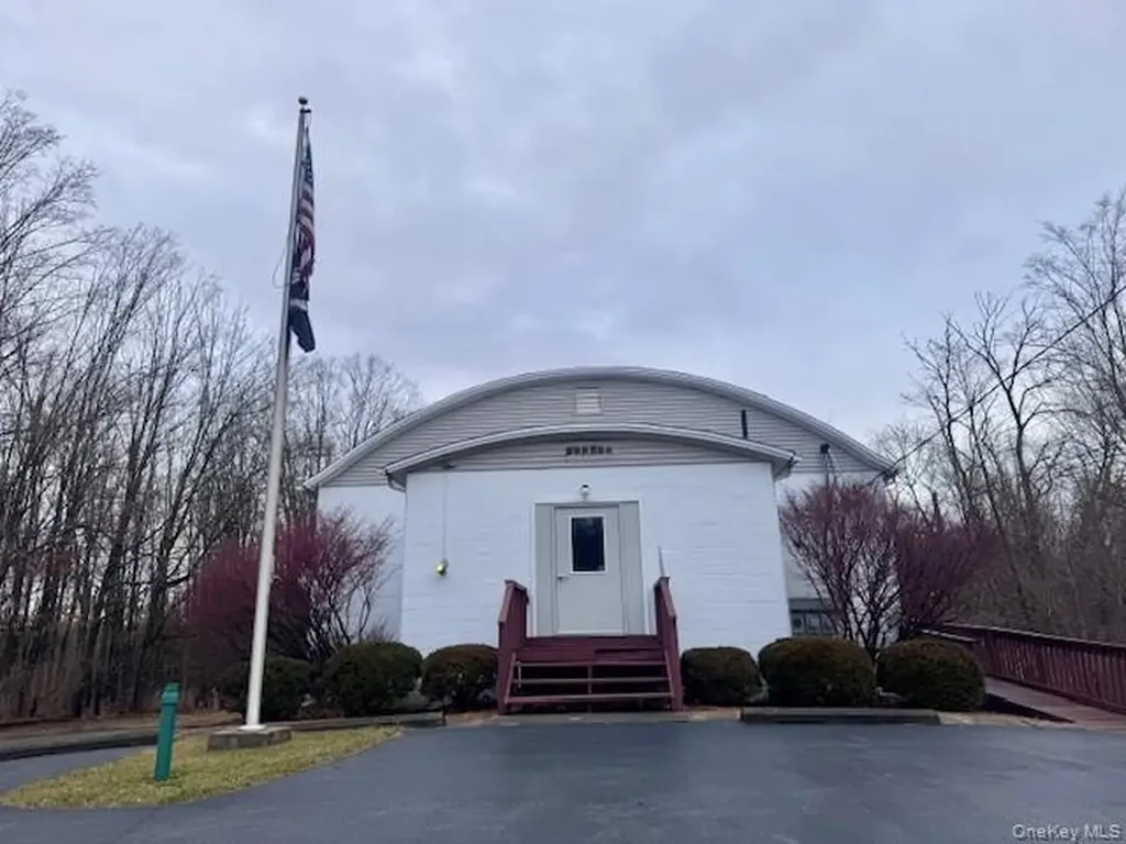 1765 Route 44 Pleasant Valley NY 12569