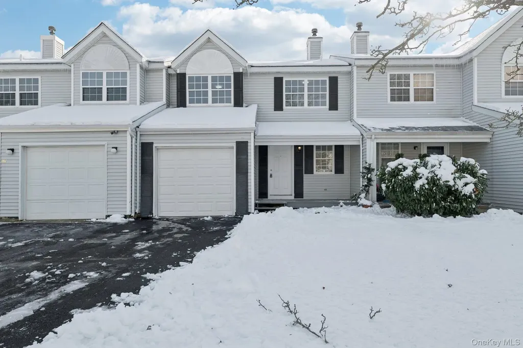 43 Cherry Street Central Islip NY 11722
