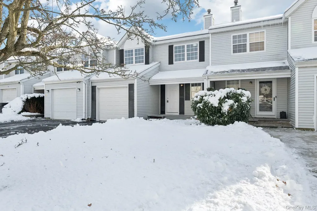 43 Cherry Street Central Islip NY 11722