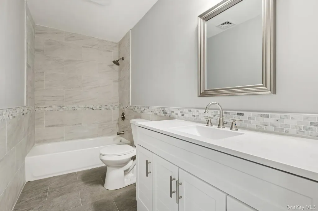 43 Cherry Street Central Islip NY 11722