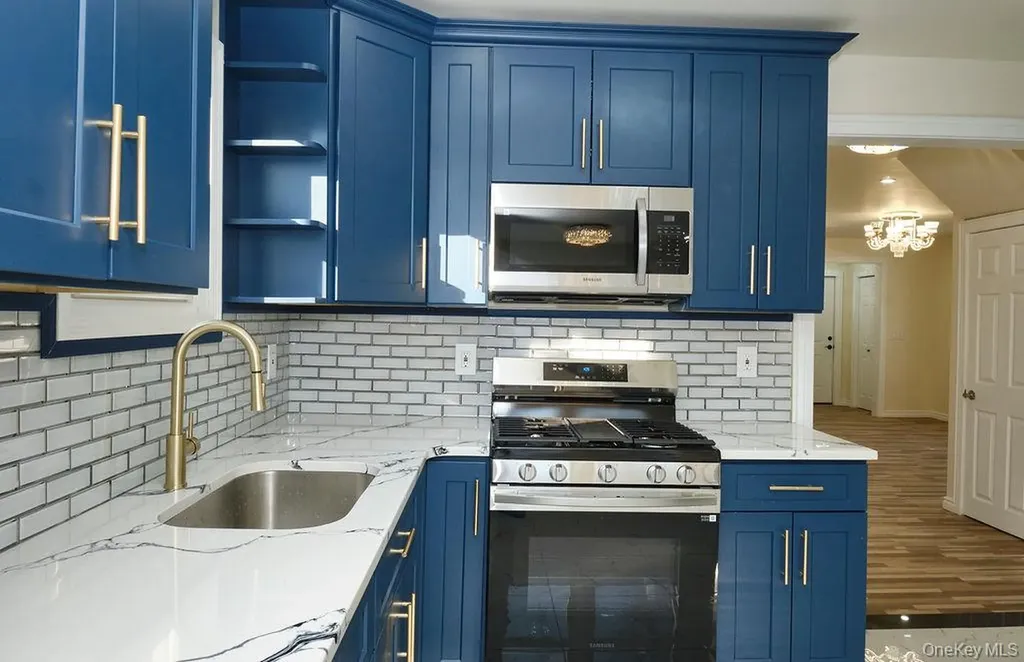 24120 83rd Avenue Bellerose NY 11426