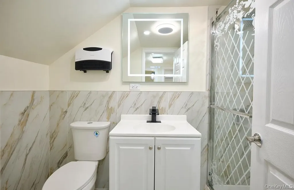 24120 83rd Avenue Bellerose NY 11426