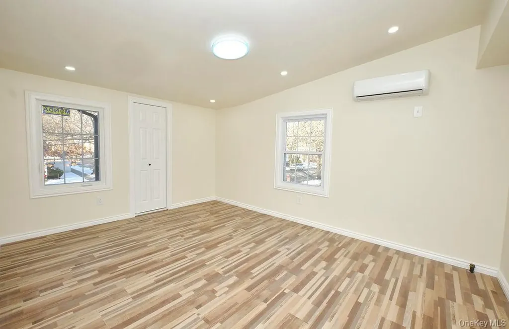 24120 83rd Avenue Bellerose NY 11426