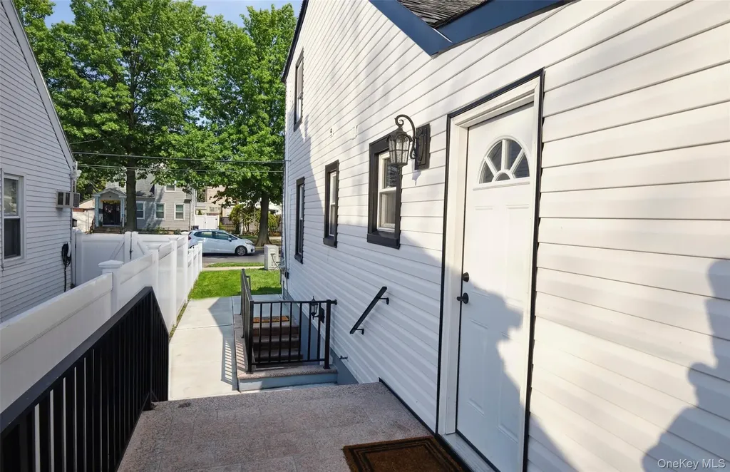 24120 83rd Avenue Bellerose NY 11426
