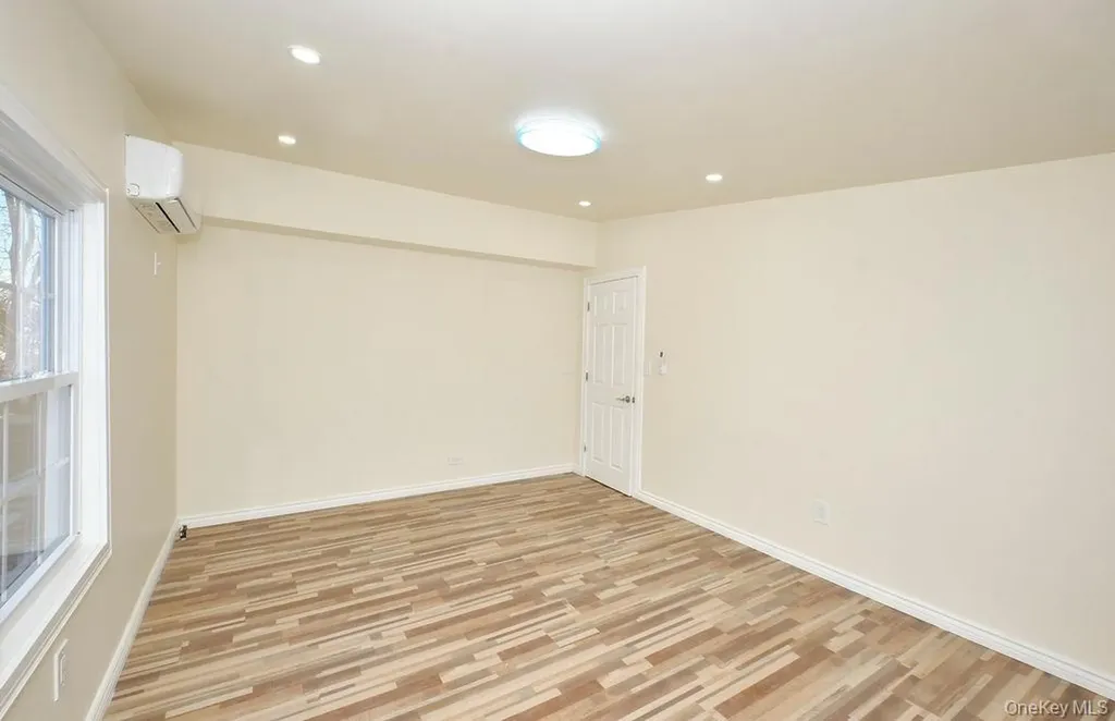 24120 83rd Avenue Bellerose NY 11426