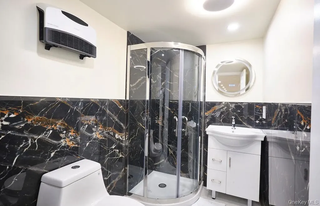 24120 83rd Avenue Bellerose NY 11426