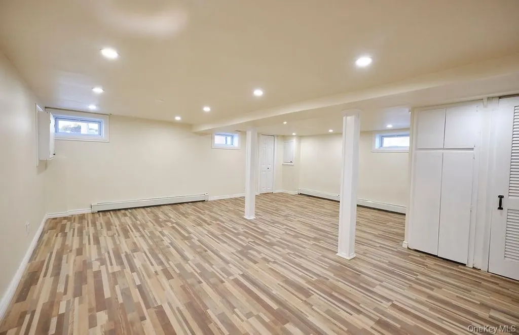 24120 83rd Avenue Bellerose NY 11426