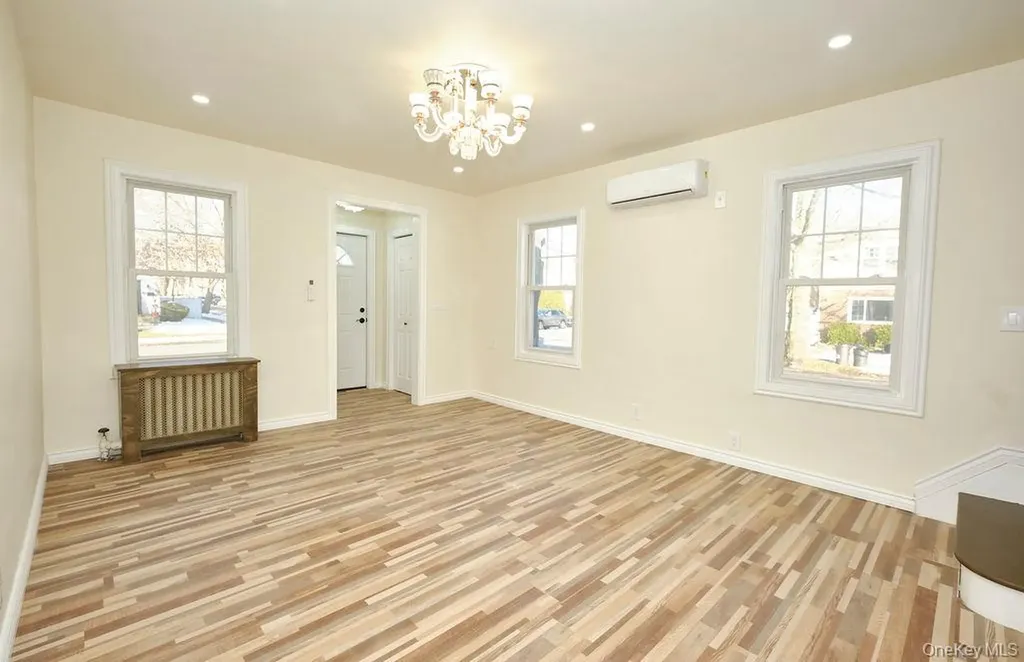 24120 83rd Avenue Bellerose NY 11426