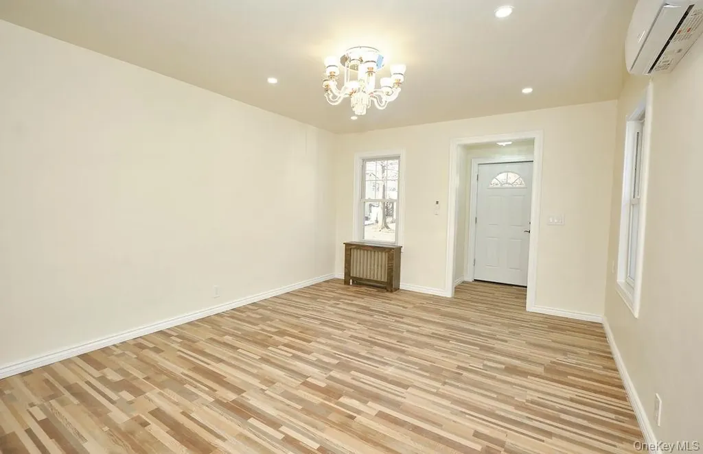 24120 83rd Avenue Bellerose NY 11426