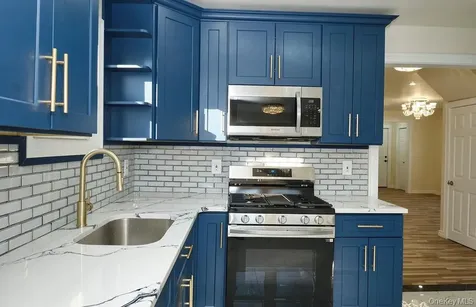 24120 83rd Avenue Bellerose NY 11426