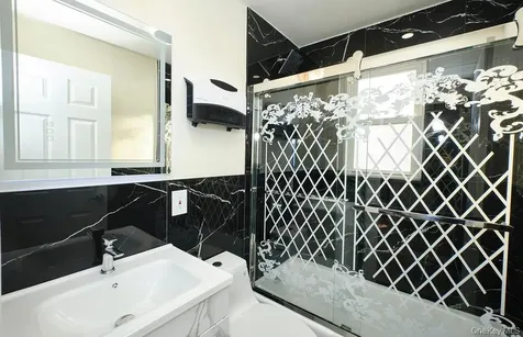 24120 83rd Avenue Bellerose NY 11426