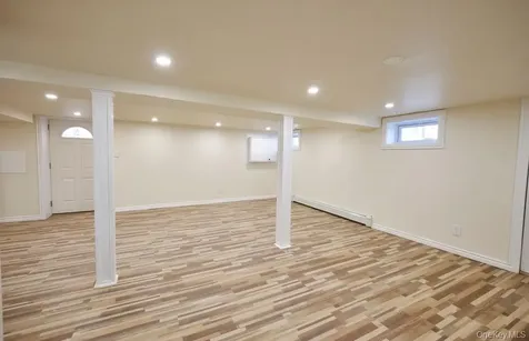 24120 83rd Avenue Bellerose NY 11426