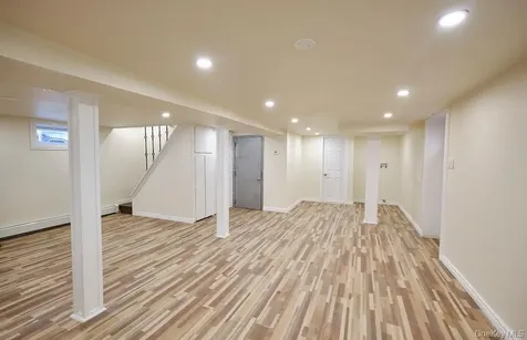 24120 83rd Avenue Bellerose NY 11426