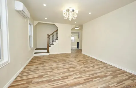 24120 83rd Avenue Bellerose NY 11426