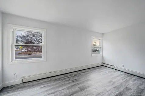 45 Redington Street Bay Shore NY 11706