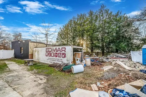 45 Redington Street Bay Shore NY 11706