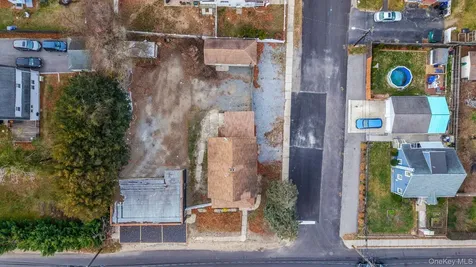 45 Redington Street Bay Shore NY 11706