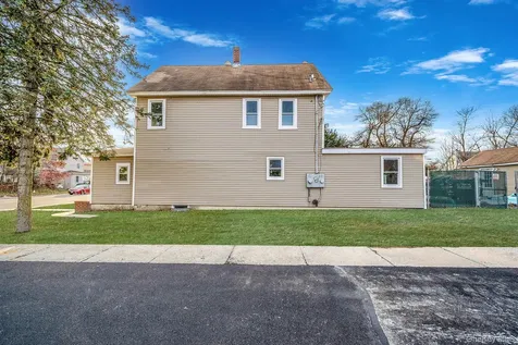 45 Redington Street Bay Shore NY 11706