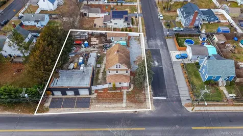 45 Redington Street Bay Shore NY 11706